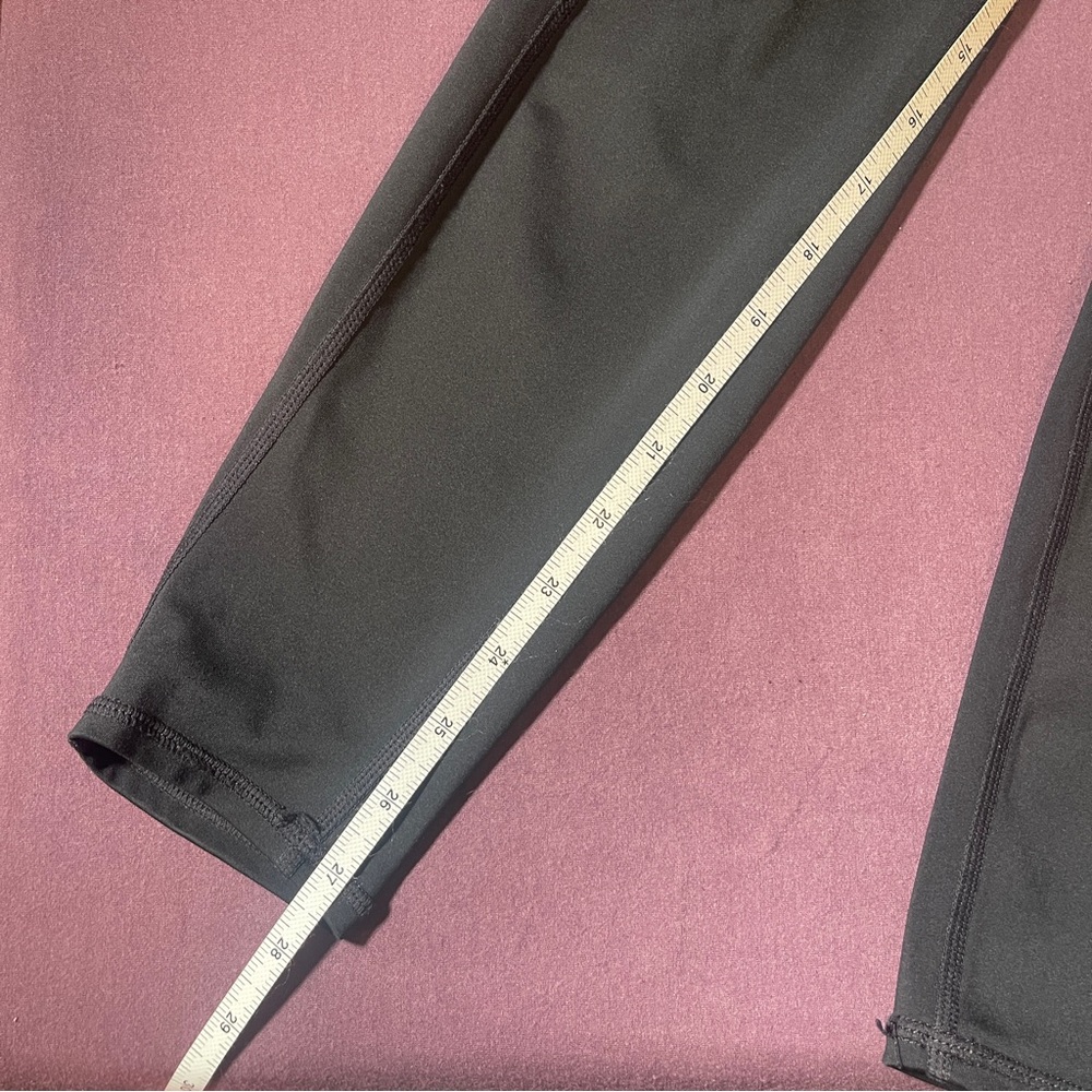 Athleta Contender Tight Leggings in black - Size Medium Zipper Pockets - Picture 2 of 7